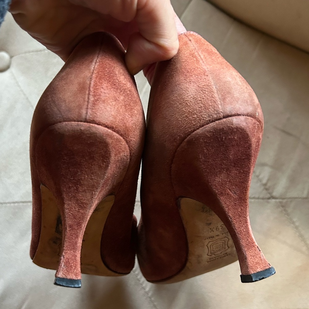Manolo Blahnik Women’s 39.5 8.5 9 Leather Rust Orange Pump Heels - Picture 3 of 8